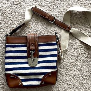 Crossbody purse